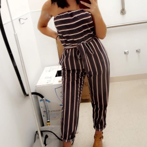 Express striped, strapless jumpsuit size x small - Picture 4 of 4